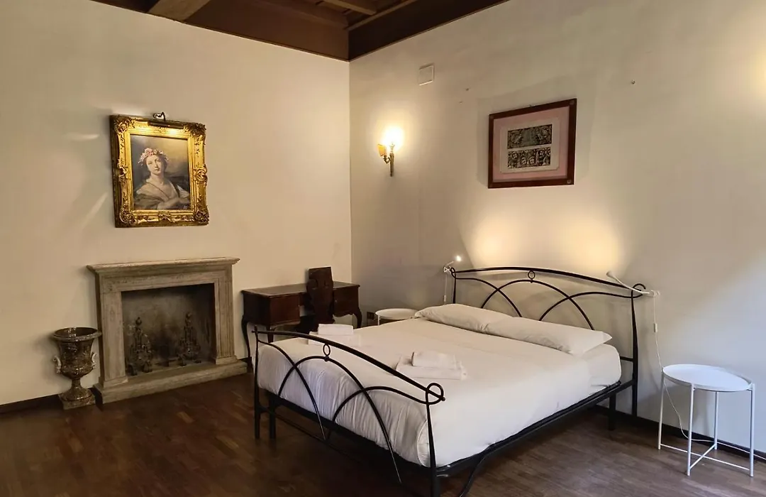 Guesthost - Fontana Di Trevi Elegant And Exclusive Apartment-1